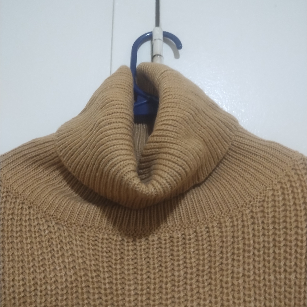 Solid Camel Knit Pullover - Picture 2 of 4